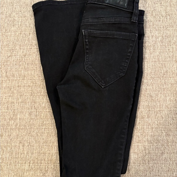 Hollister Women's high-rise flare Black Jeans - Picture 4 of 6